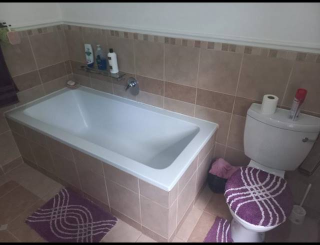 4 BEDROOM PROPERTY TO RENT IN OATLANDS